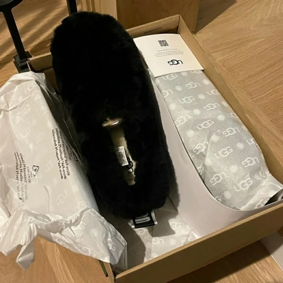 UGG Women's CLASSIC COZY BOOTIE Slipper Shoe Wmns 10 BLACK - Picture 5 of 7